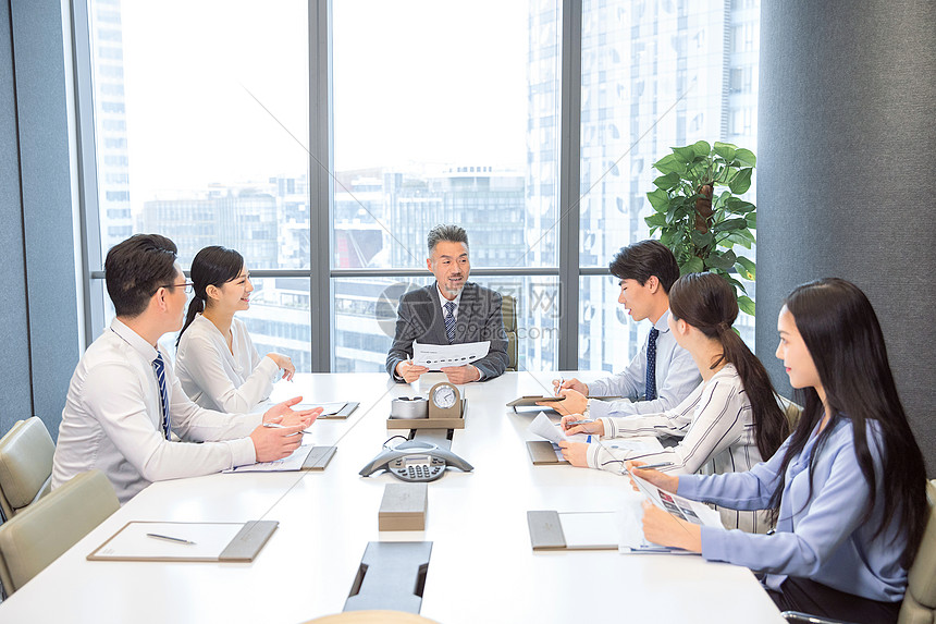 提升专业形象，凝聚团队力量——商务团队集体会议礼仪服务全指南